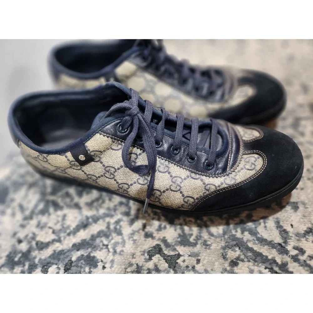 Gucci GG Monogram Supreme Navy Blue Suede Sneakers 204282 Mens Size 10.5 G Italy